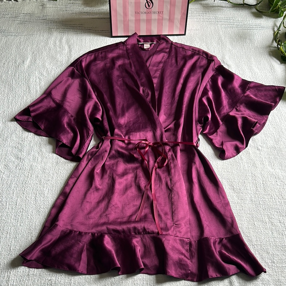 Victoria's Secret Purple Satin Kimono Robe M/L   M/G
